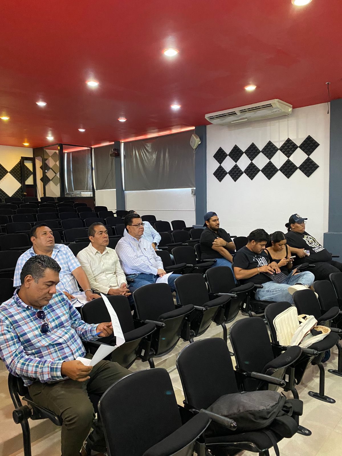 Evaluacion de los Conocimientos y Competencias de los Estudiantes de la Licenciatura en Mercadotecnia