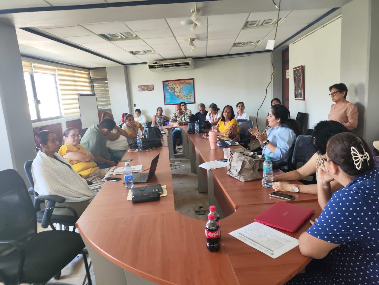 Reunión con las cinco escuelas y Facultades de Enfermería