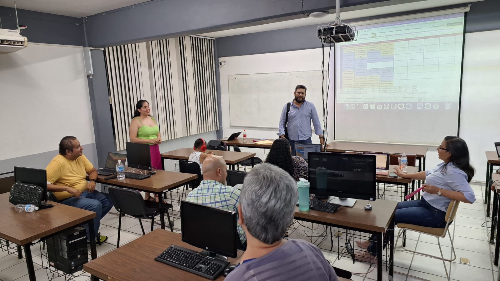 Visita de trabajo al progra educactivo Ingeniería en Biotecnología
