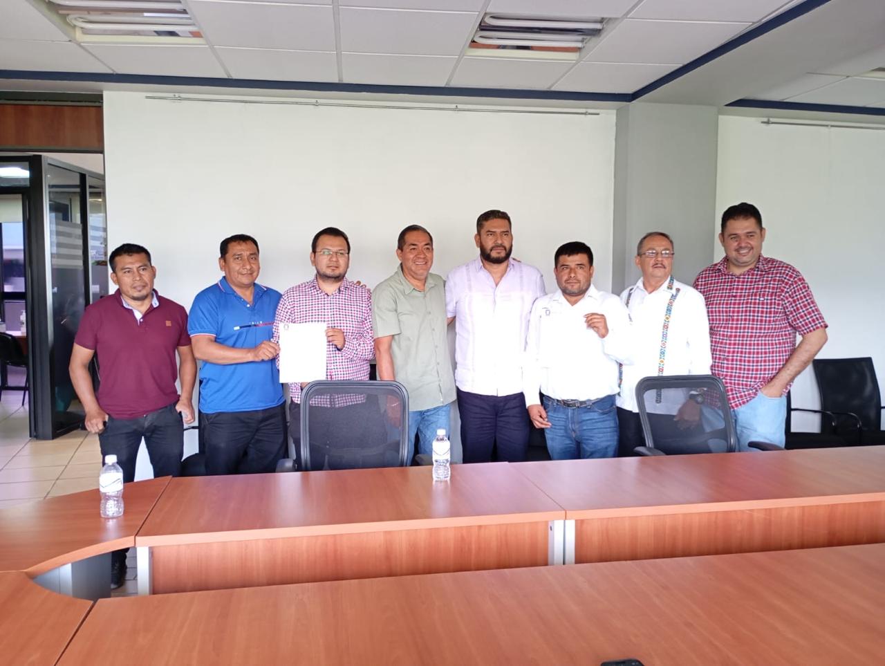 Firma de carta compromiso Licenciatura en Matemáticas y Sistemas Inteligentes.